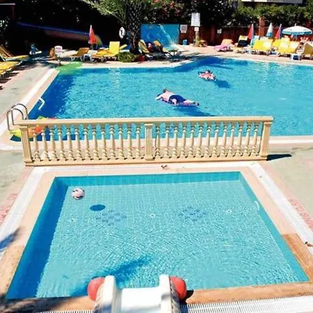 Otel Hibiscus Garden 3*