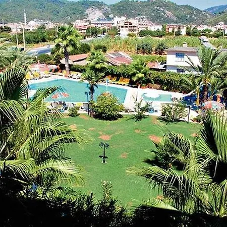 Otel Hibiscus Garden Armutalan